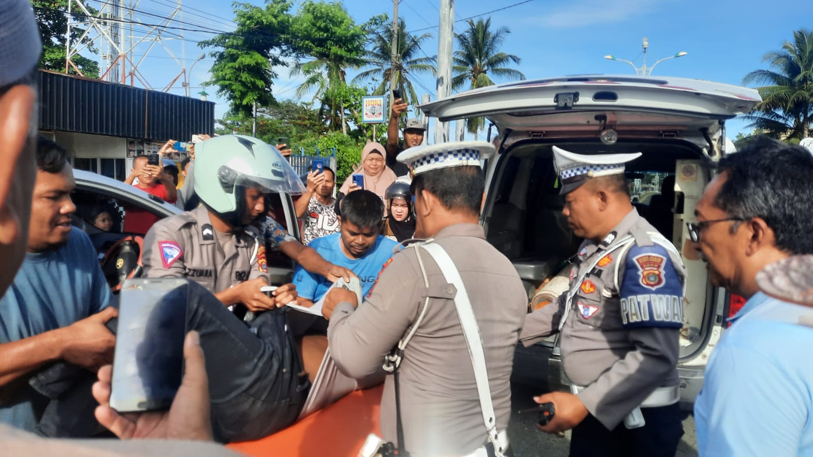 Warga Aceh barat Temukan Mayat Pria di Dalam Mobil, Polisi Selidiki Penyebab Kematian Warga Aceh barat Temukan Mayat Pria di Dalam Mobil, Polisi Selidiki Penyebab Kematian