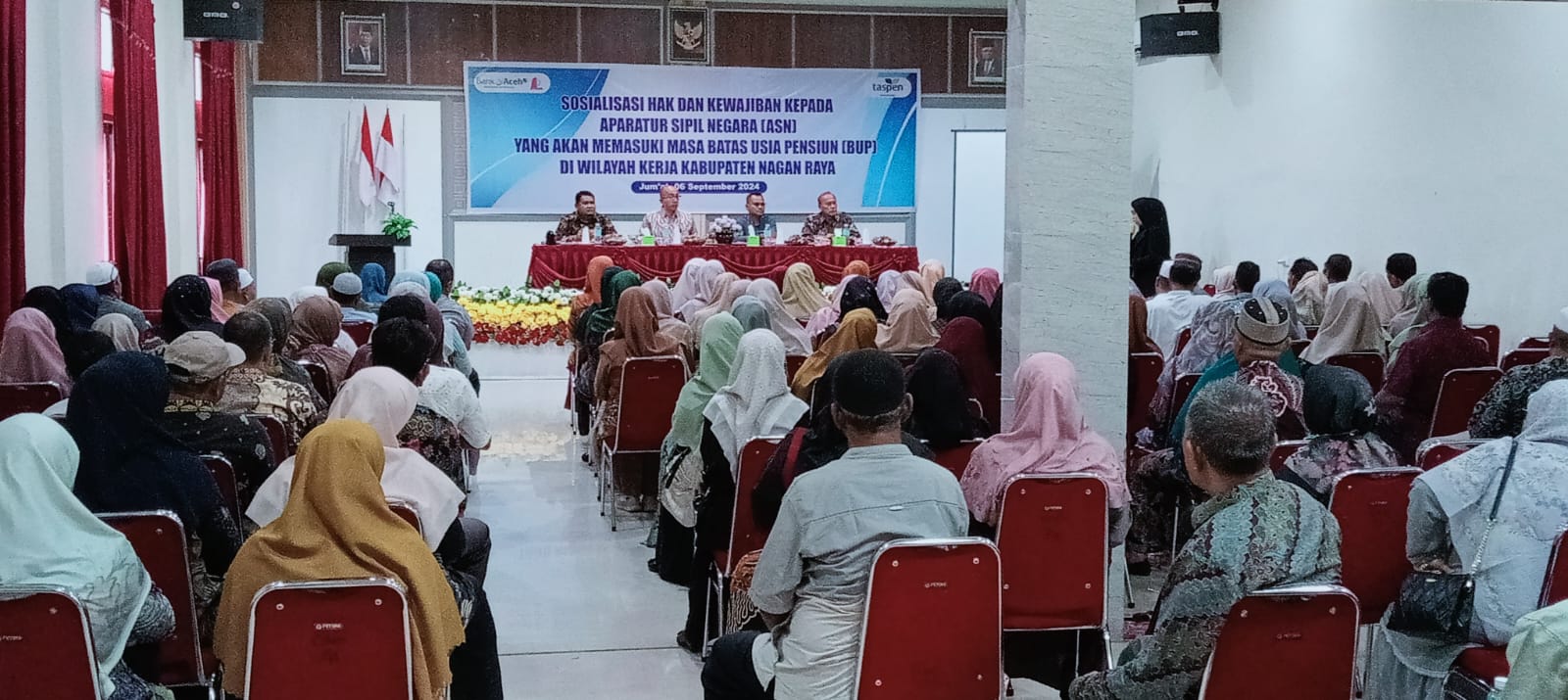 PT. Bank Aceh Syariah dan PT. Taspen Aceh memberikan sosialisasi hak dan kewajiban ASN PT. Bank Aceh Syariah dan PT. Taspen Aceh memberikan sosialisasi hak dan kewajiban ASN