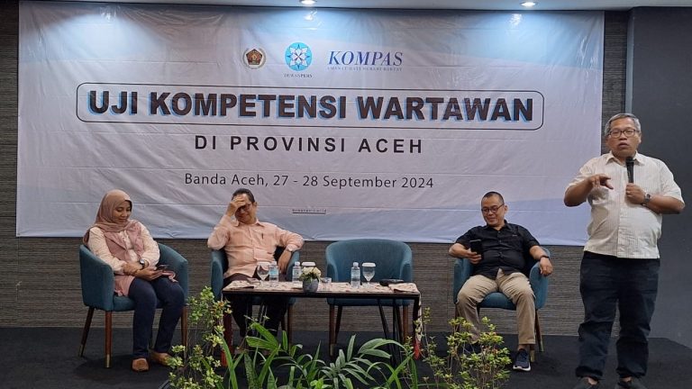 UKW ke XIX resmi di tutup, 17 orang dinyatakan kompeten, sementara satu orang belum kompeten
