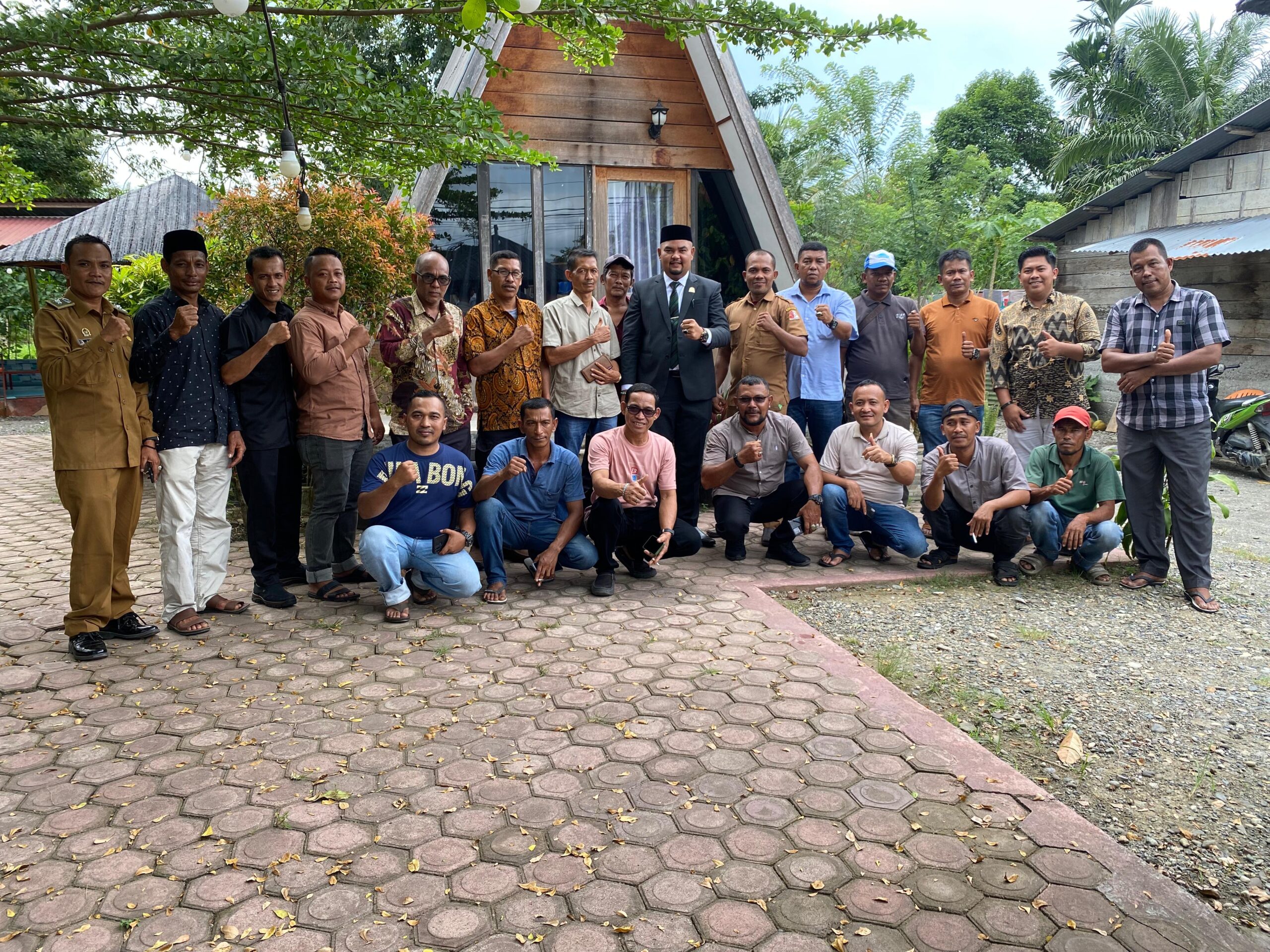 Dilantik Sebagai Anggota DPRK, Heri Yanda Ucapkan Terimakasih ke Pendukung. Dilantik Sebagai Anggota DPRK, Heri Yanda Ucapkan Terimakasih ke Pendukung.