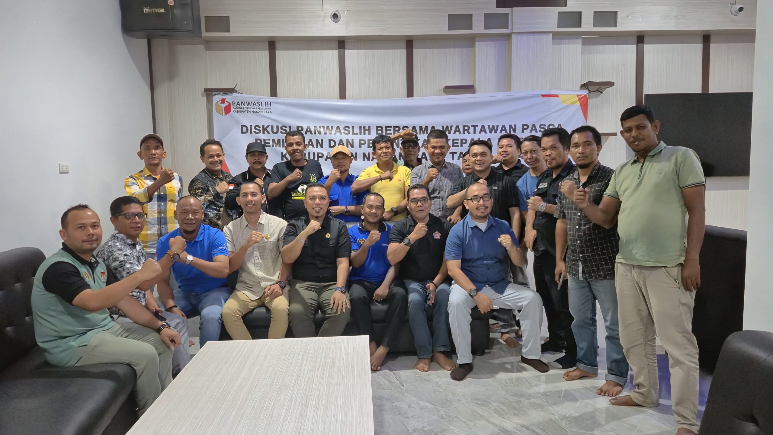 Paska Pilkada dan Pelantikan, Panwaslih Nagan Raya Gelar Diskusi dengan Wartawan Paska Pilkada dan Pelantikan, Panwaslih Nagan Raya Gelar Diskusi dengan Wartawan