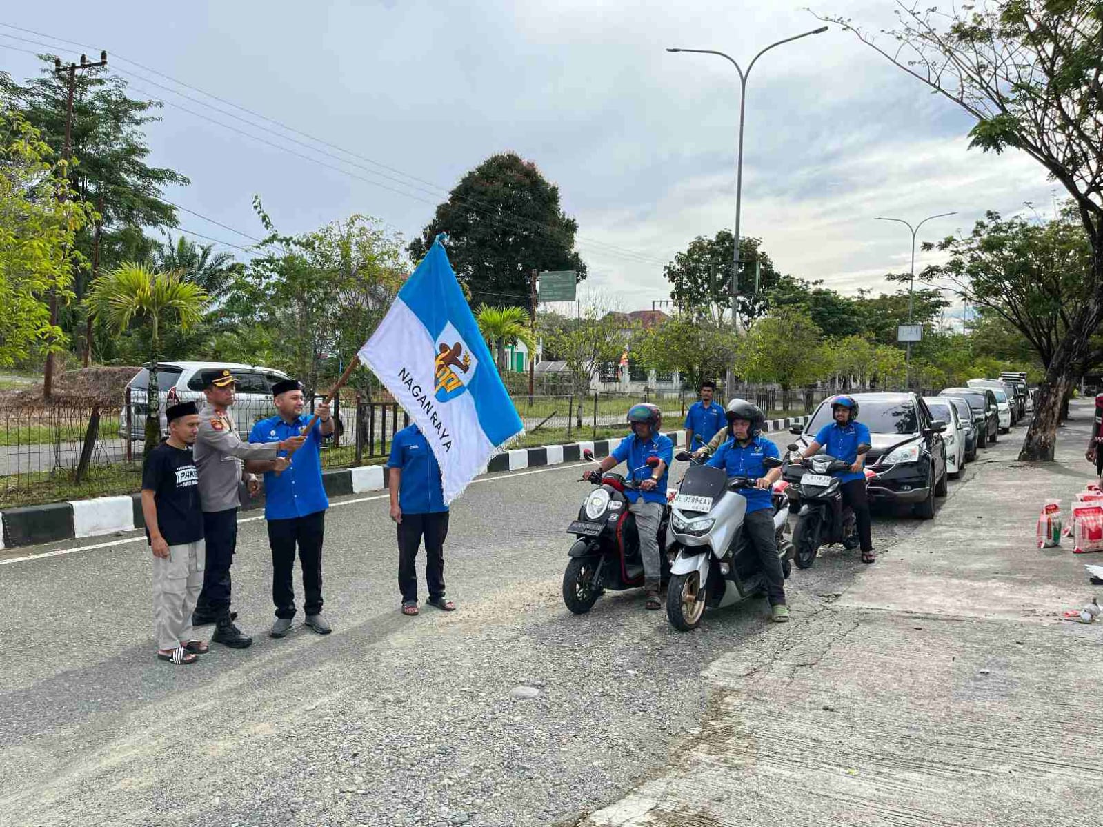 Ketua KNPI Nagan Raya Melepas Pendistribusian 1,8 Ton Beras ke 21 Dayah Pesantren dalam Gerakan Infaq Beras