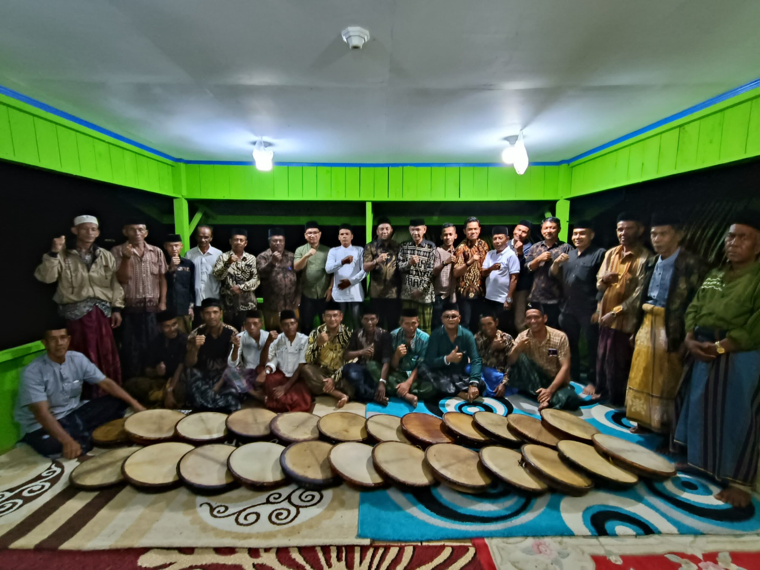Wabup Raja Sayang Hadiri Pertunjukan Kesenian Tradisional Rapai Tuha