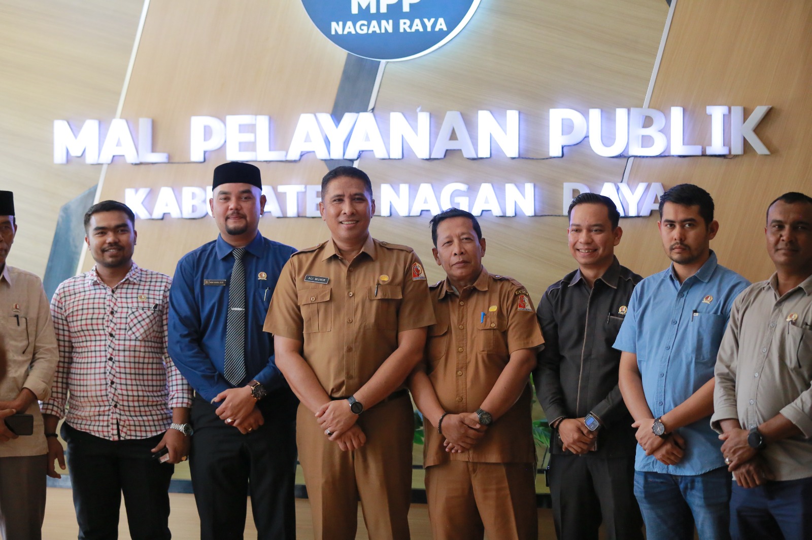 Tim Pansus DPRK Nagan Raya Sarankan Peningkatan Publikasi Mal Pelayanan Publik Tim Pansus DPRK Nagan Raya Sarankan Peningkatan Publikasi Mal Pelayanan Publik