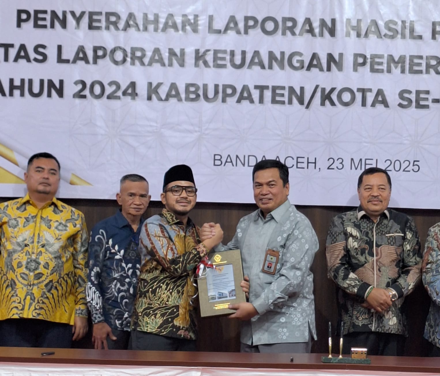 Ketua DPRK Nagan Raya Hadiri Penyerahan LHP Keuangan Pemda Tahun 2024 se-Aceh