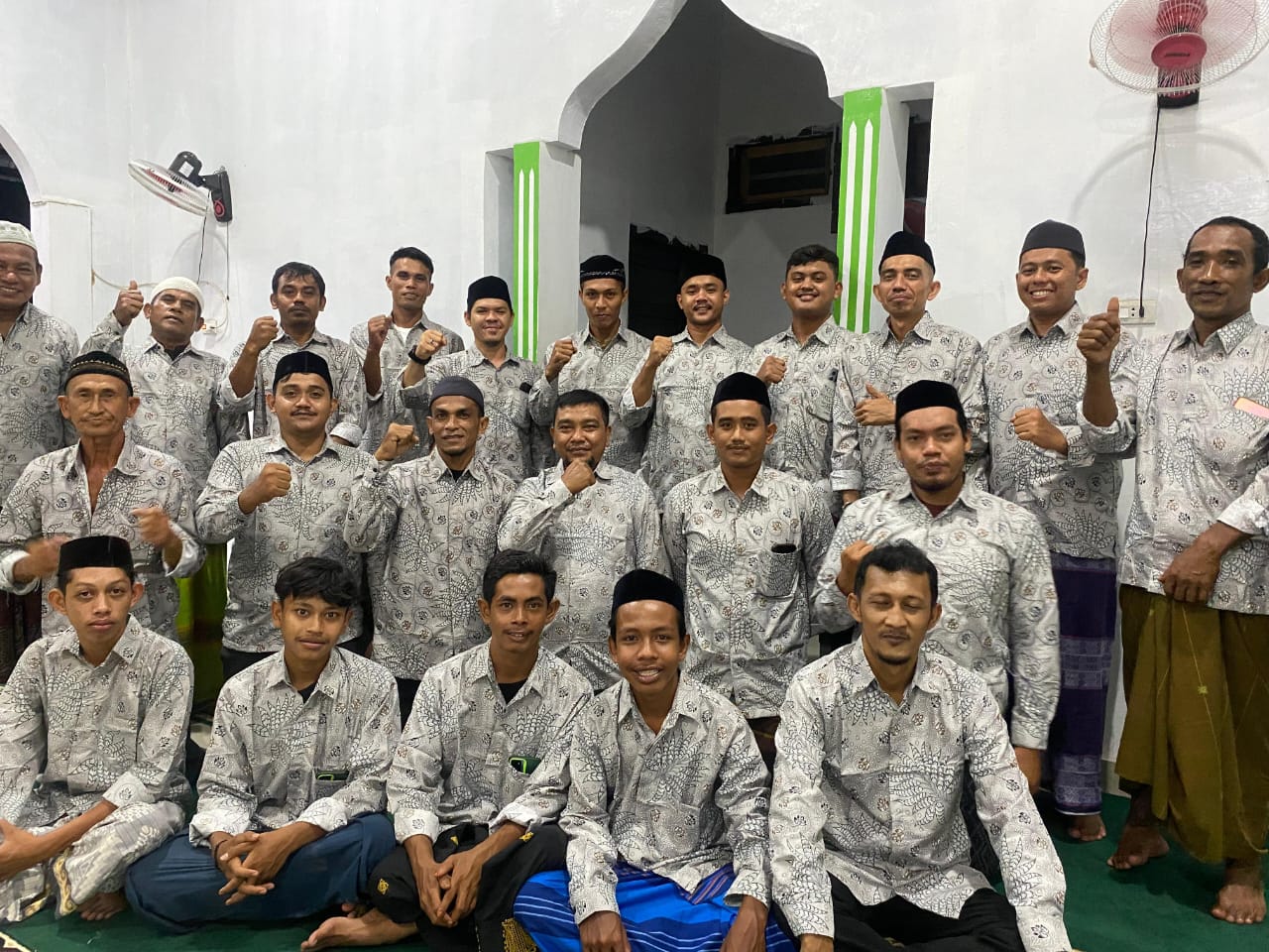 Masyarakat Dusun Cot Proyek Laksanakan Majelis Dalail Al-Khairat Setiap Akhir Bulan Masyarakat Dusun Cot Proyek Laksanakan Majelis Dalail Al-Khairat Setiap Akhir Bulan