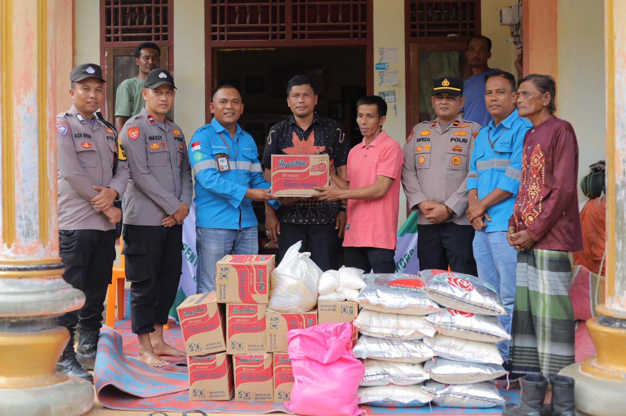 Dapat Bantuan Masa Panik, Korban Kebakaran Di Beutong Ateuh Banggalang Ucapkan Terimakasih Dapat Bantuan Masa Panik, Korban Kebakaran Di Beutong Ateuh Banggalang Ucapkan Terimakasih