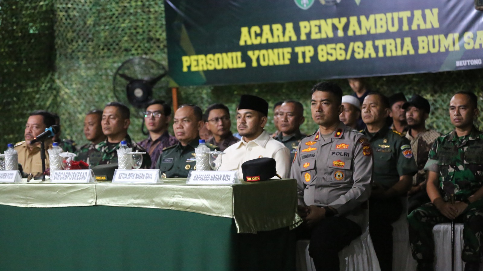Ketua DPRK Nagan Raya Hadiri Penyambutan Personil TP/856 Satria Bumi Sakti Ketua DPRK Nagan Raya Hadiri Penyambutan Personil TP/856 Satria Bumi Sakti