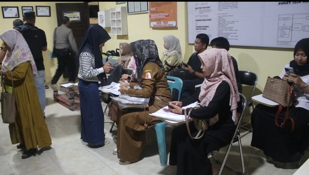 Ratusan Calon PPPK Paruh Waktu di Nagan Raya Antre Pembuatan SKCK di Polres