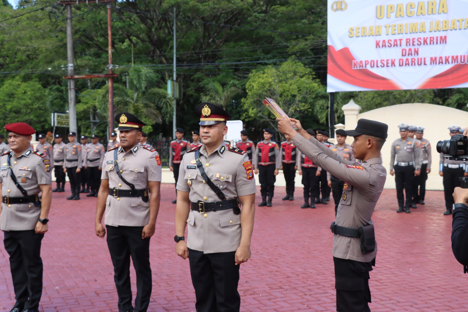 Polres Nagan Raya Gelar Sertijab Kasat Reskrim dan Kapolsek Darul Makmur Polres Nagan Raya Gelar Sertijab Kasat Reskrim dan Kapolsek Darul Makmur