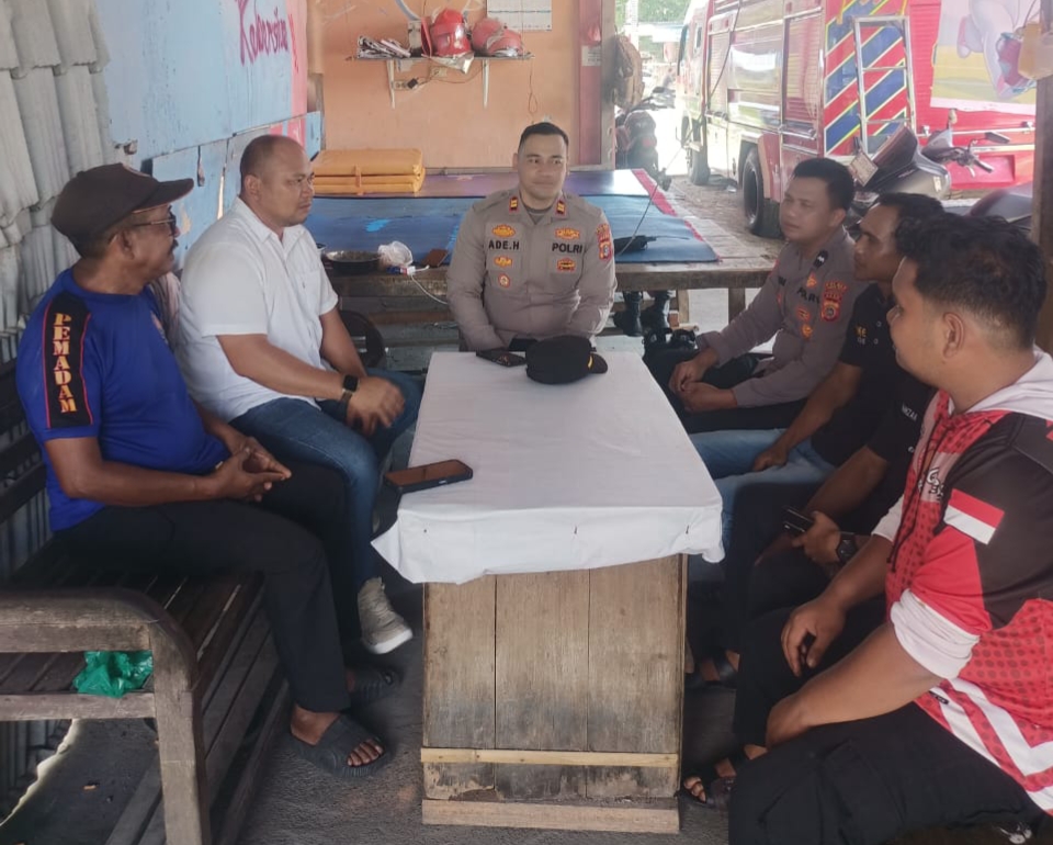 Pasca Tragedi Tersengat Listrik, Kapolsek Darul Makmur Koordinasi dengan PLN dan Damkar Pasca Tragedi Tersengat Listrik, Kapolsek Darul Makmur Koordinasi dengan PLN dan Damkar