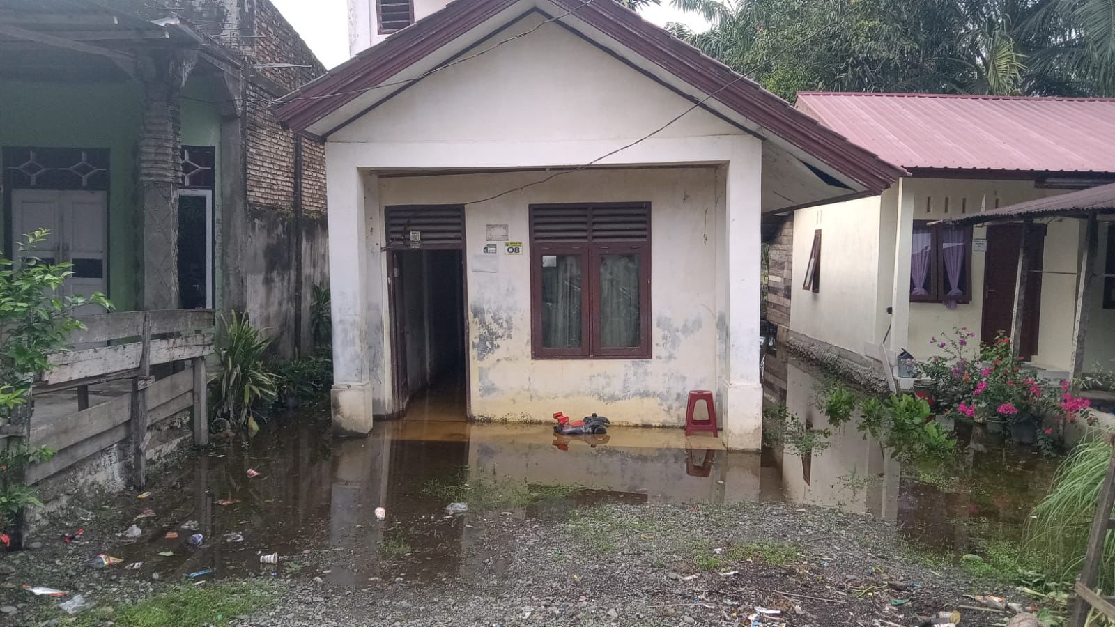Banjir Rendam Kecamatan Bubon, Warga Aceh Barat Butuh Bantuan Mendesak Banjir Rendam Kecamatan Bubon, Warga Aceh Barat Butuh Bantuan Mendesak