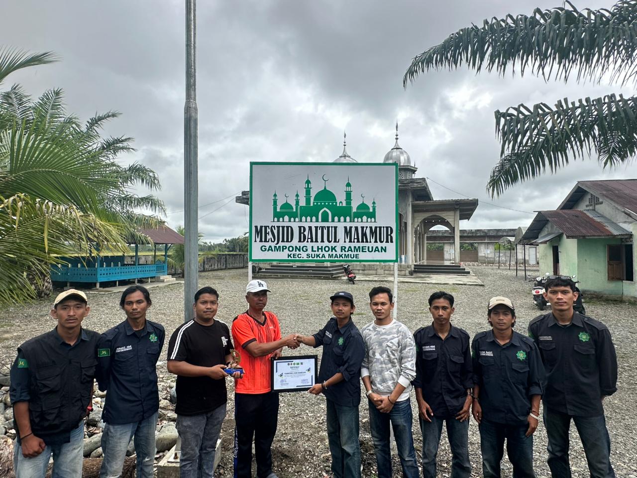 Mahasiswa dan Alumni Teknik Mesin UTU Gelar Bakti Sosial di Gampong Lhok Rameuan Mahasiswa dan Alumni Teknik Mesin UTU Gelar Bakti Sosial di Gampong Lhok Rameuan
