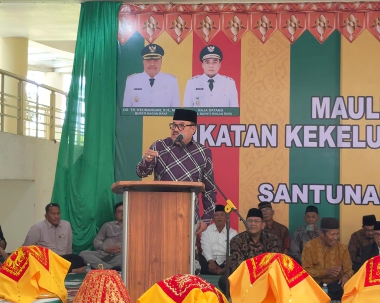 IKNR Banda Aceh Gelar Maulid Nabi, Bupati TRK Apresiasi Kebersamaan Warga IKNR Banda Aceh Gelar Maulid Nabi, Bupati TRK Apresiasi Kebersamaan Warga