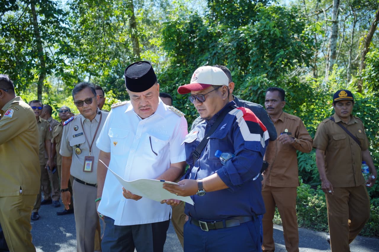 Bupati TRK Tinjau Pematokan Lahan Pembangunan Sekolah Rakyat di Suka Makmue Bupati TRK Tinjau Pematokan Lahan Pembangunan Sekolah Rakyat di Suka Makmue