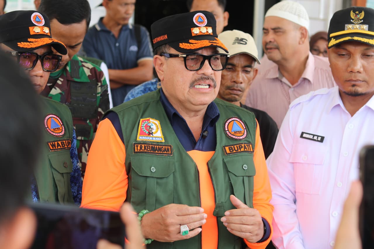 Lanjutkan Peninjauan Lapangan, Bupati TRK Distribusikan Bantuan Banjir di Nagan Raya Lanjutkan Peninjauan Lapangan, Bupati TRK Distribusikan Bantuan Banjir di Nagan Raya