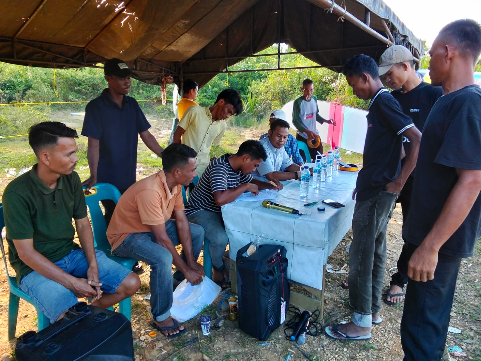 Turnamen Geulayang Tunang Resmi Digelar Hari Ini, Rebutkan Piala Pj Keuchik Ujong Patihah Turnamen Geulayang Tunang Resmi Digelar Hari Ini, Rebutkan Piala Pj Keuchik Ujong Patihah