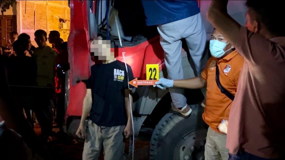 Sopir Truck Gantung Diri Hebohkan Warga Nagan Raya Sopir Truck Gantung Diri Hebohkan Warga Nagan Raya
