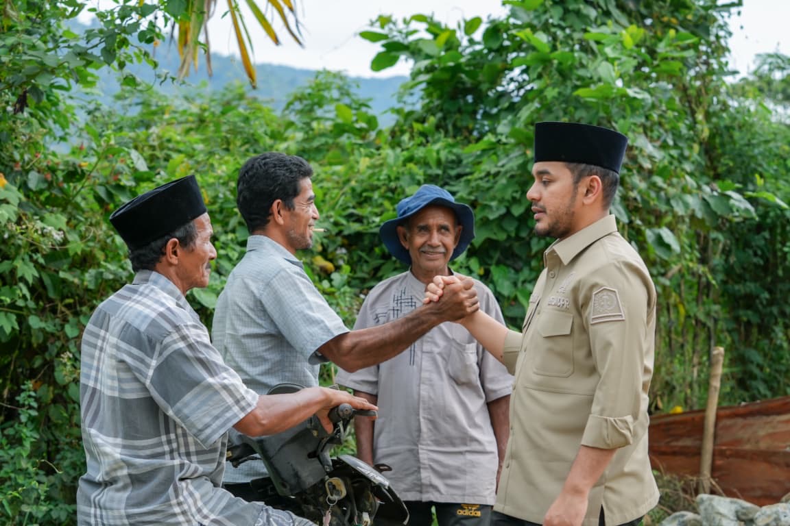 Ketua DPRK Nagan Raya Kunjungi Korban Banjir di Beutong Ateuh, Serap Aspirasi dan Salurkan Bantuan Ketua DPRK Nagan Raya Kunjungi Korban Banjir di Beutong Ateuh, Serap Aspirasi dan Salurkan Bantuan