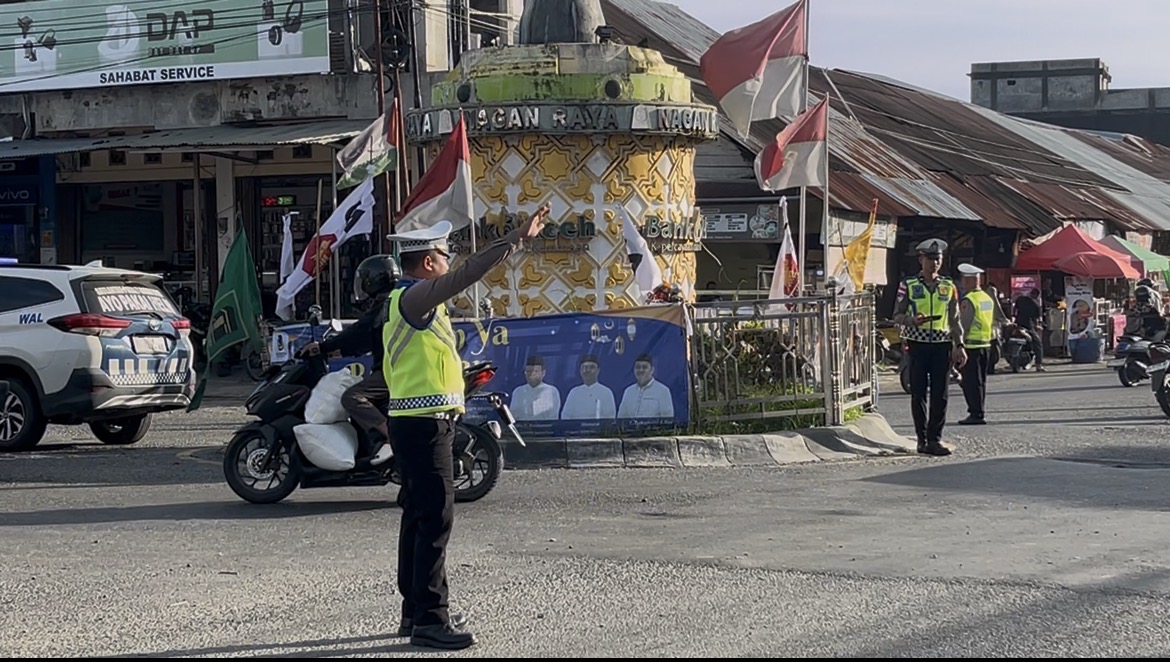Satlantas Polres Nagan Raya Amankan Lalu Lintas di Titik Keramaian Selama Ramadhan Satlantas Polres Nagan Raya Amankan Lalu Lintas di Titik Keramaian Selama Ramadhan