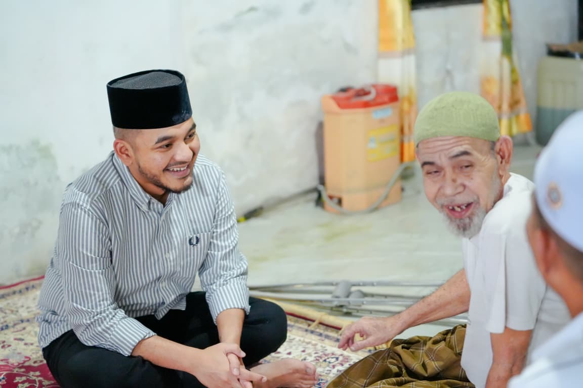 Ramadhan Penuh Berkah, Ketua DPRK Mohd Rizki Ramadhan Tebar Kepedulian di Hari ke-5 Puasa Ramadhan Penuh Berkah, Ketua DPRK Mohd Rizki Ramadhan Tebar Kepedulian di Hari ke-5 Puasa