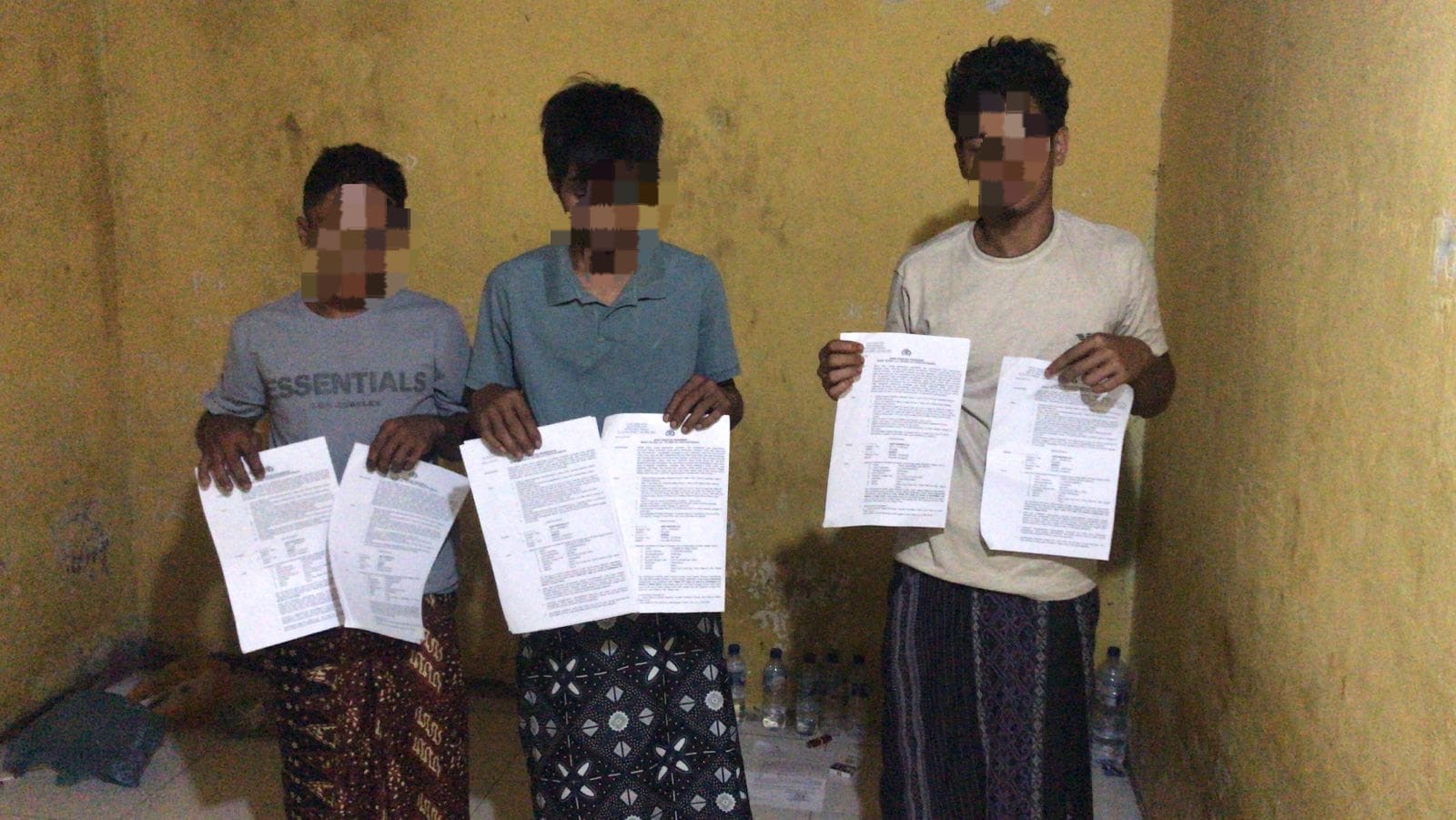 Polisi Kembali Amankan 3 Pelaku Pencurian Kelapa Sawit di Darul Makmur Nagan Raya Polisi Kembali Amankan 3 Pelaku Pencurian Kelapa Sawit di Darul Makmur Nagan Raya