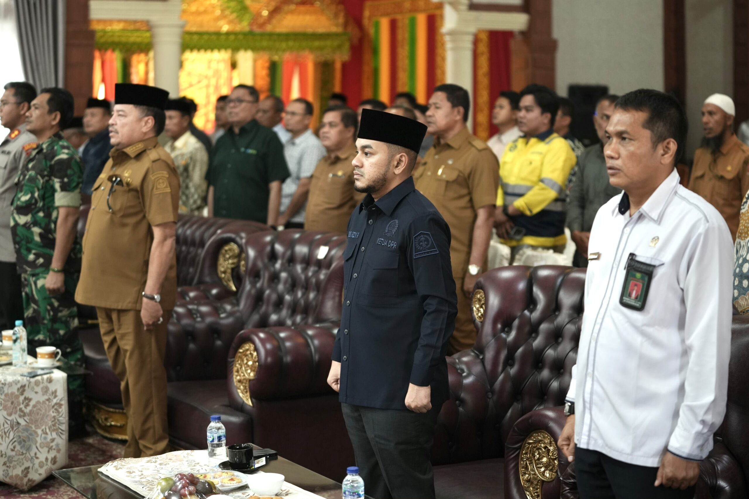 Ketua DPRK Nagan Raya Hadiri Sosialisasi Zakat Perusahaan dan Penandatanganan Kerja Sama PT BEL dengan Baitul Mal Ketua DPRK Nagan Raya Hadiri Sosialisasi Zakat Perusahaan dan Penandatanganan Kerja Sama PT BEL dengan Baitul Mal