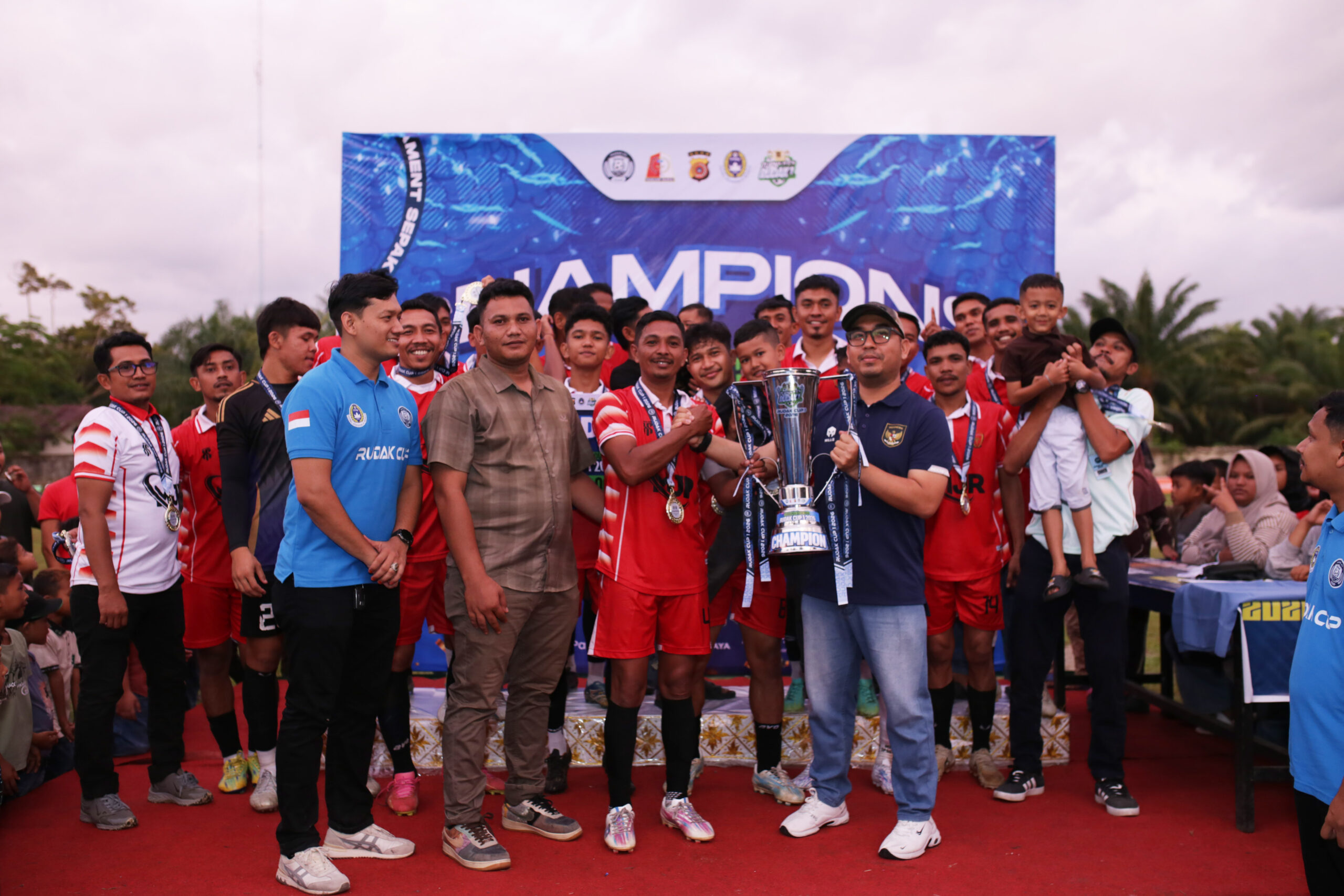 Sukses Besar, PSSI Nagan Raya Sebut Semi Open Turnamen Sepak Bola Rudak Cup 1 Jadi yang Terbaik di Tahun 2026 Sukses Besar, PSSI Nagan Raya Sebut Semi Open Turnamen Sepak Bola Rudak Cup 1 Jadi yang Terbaik di Tahun 2026