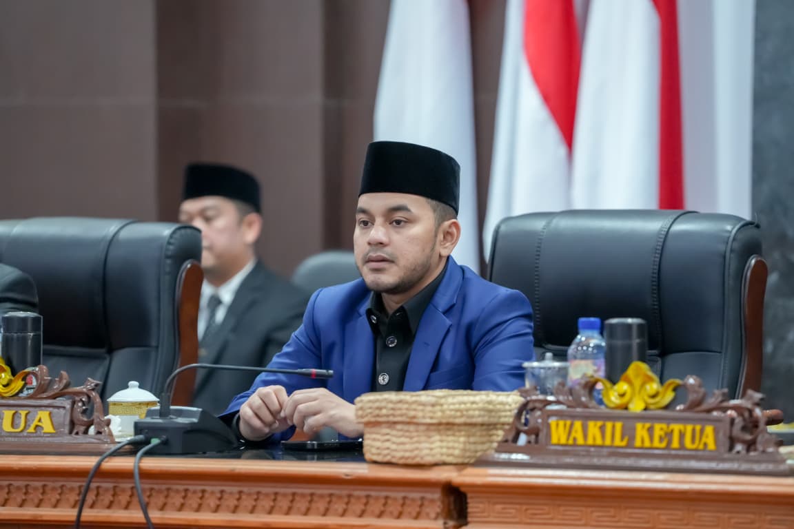 DPRK Nagan Raya Gelar Paripurna Jawaban Bupati atas Pandangan Fraksi dan Pendapat Banggar terhadap Rancangan APBK 2025 DPRK Nagan Raya Gelar Paripurna Jawaban Bupati atas Pandangan Fraksi dan Pendapat Banggar terhadap Rancangan APBK 2025