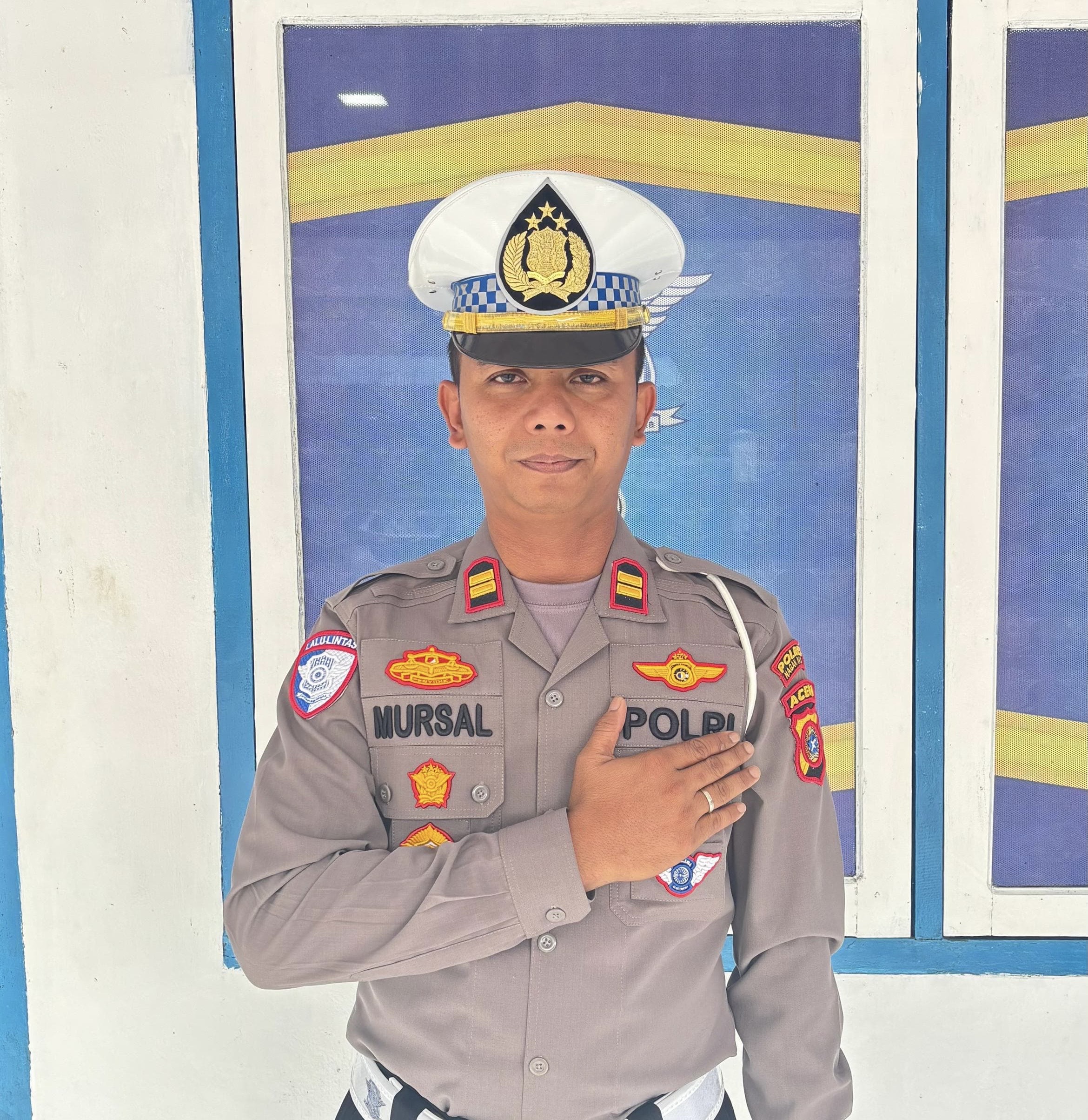 Pada Saat Razia SIM Anda Ketinggalan Dirumah? Jangan Panik, Tunjukkan SIM Digital Melalui Aplikasi Digital Korlantas Polri Pada Saat Razia SIM Anda Ketinggalan Dirumah? Jangan Panik, Tunjukkan SIM Digital Melalui Aplikasi Digital Korlantas Polri