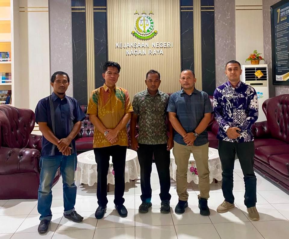 PWI Nagan Raya Jalin Silaturahmi dengan Kajari, Perkuat Sinergi Pers dan Penegakan Hukum PWI Nagan Raya Jalin Silaturahmi dengan Kajari, Perkuat Sinergi Pers dan Penegakan Hukum
